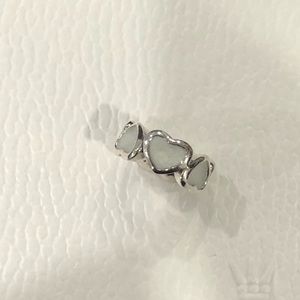 Pandora white heart spacer